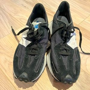 New Balance 327 black & white runners